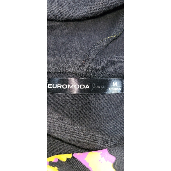EUROMODA JEANS ABSTRACT PRINT SHORT SLEEVE HOODIE - Picture 4 of 4